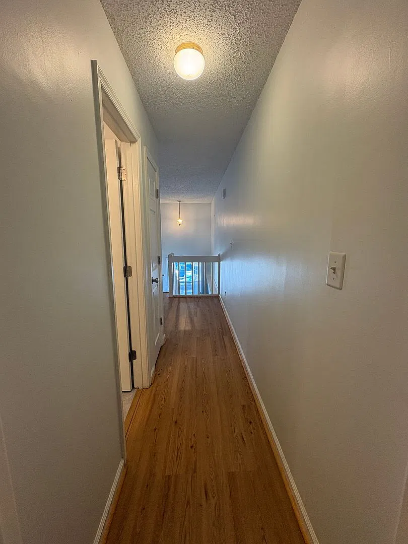 Beautiful townhouse off Cottontown Road — Photo 2
