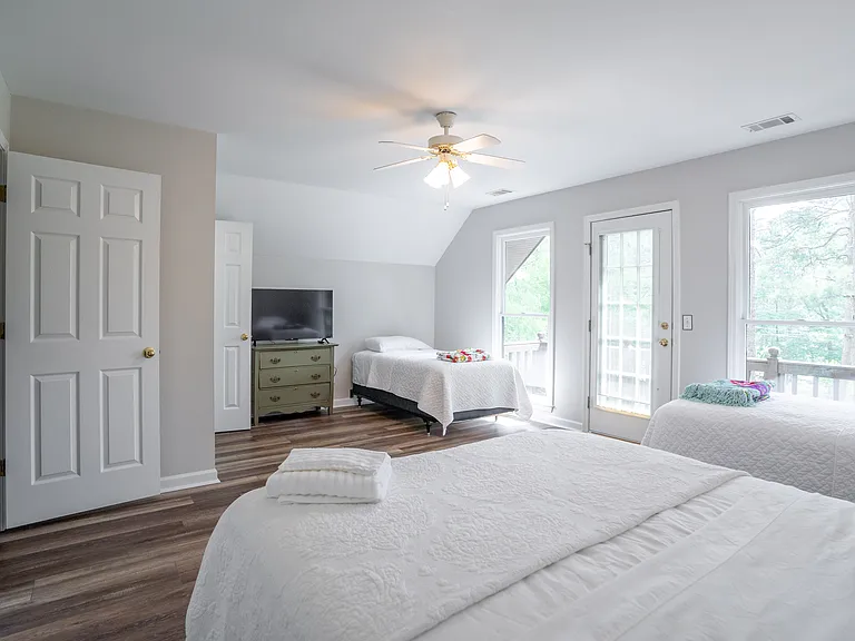 116 Lake Forest Dr — Photo 11