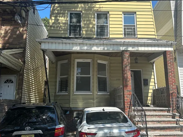 252 Clinton Ave, Jersey City, NJ 07304