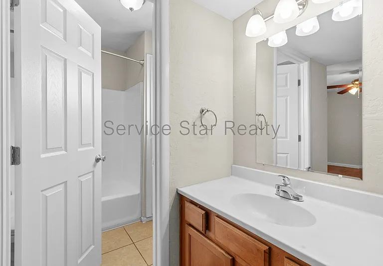 16602 N 25th St #109 — Photo 17