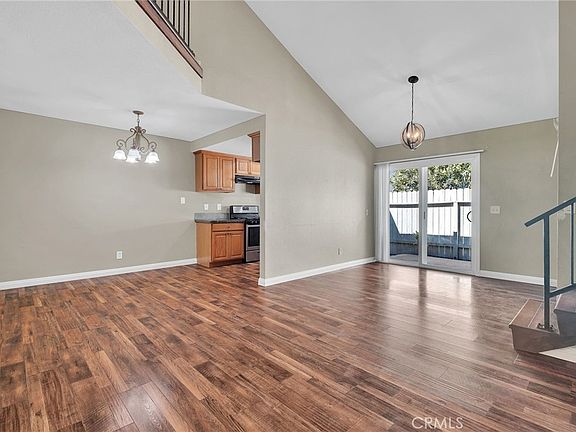 5th image of 1010 S Victoria Ave