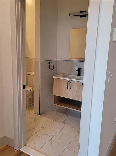 299 Main St #5 — Photo 4