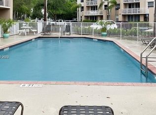 2721 Ocean Club Blvd APT 304, Hollywood, FL 33019