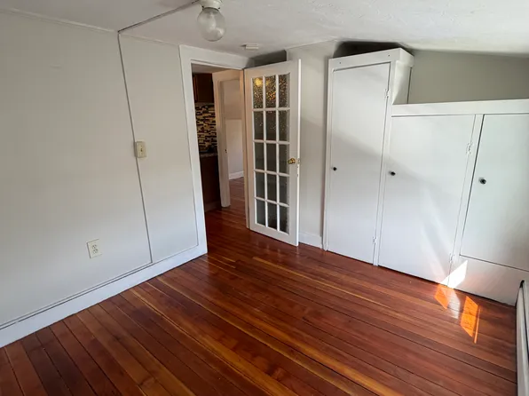 99 Merrill St Floor 2, East Providence, RI 02914