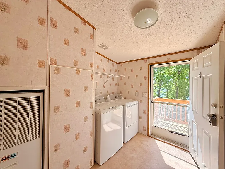 203 Lost Forest Rd — Photo 21