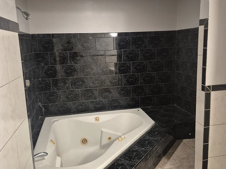 120 W Catalan St #118 — Photo 6