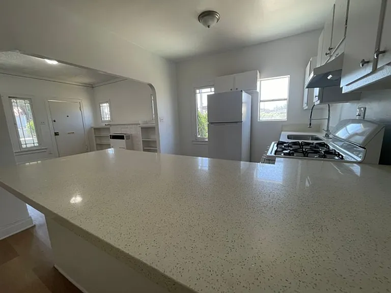 2229 Vineyard Ave — Photo 16
