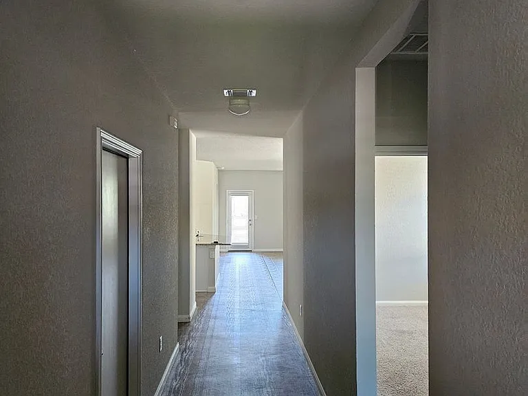 110 Marimoor Dr — Photo 36