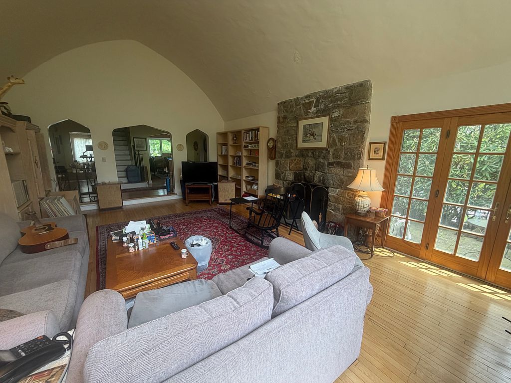 133 Bon Air Ave - Property Image