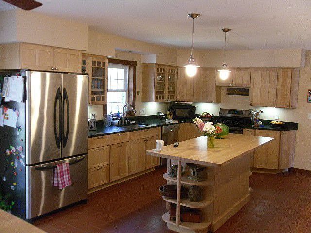 2nd image of 85 Desjardin Rd