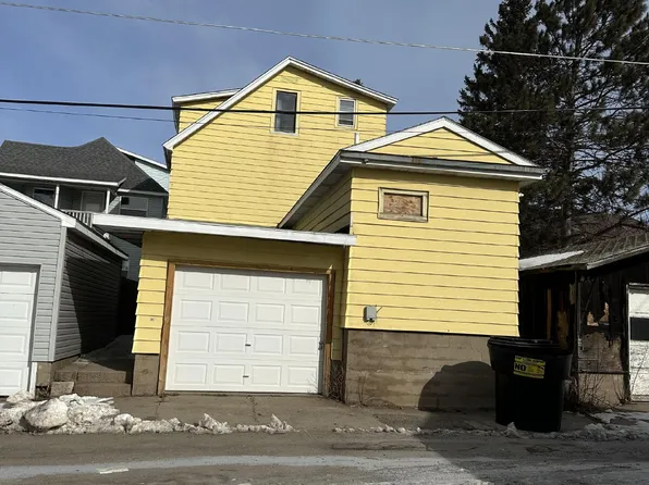 218 2nd St N APT 1, Virginia, MN 55792