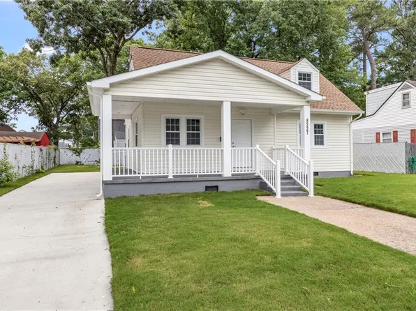 8227 Briarwood Cir, Norfolk, VA 23518