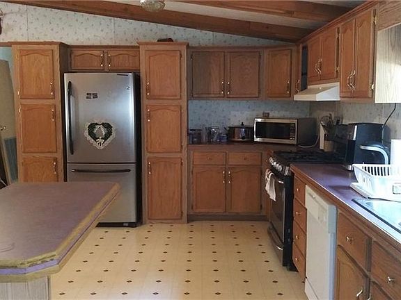 3rd image of 1740 County Road 5