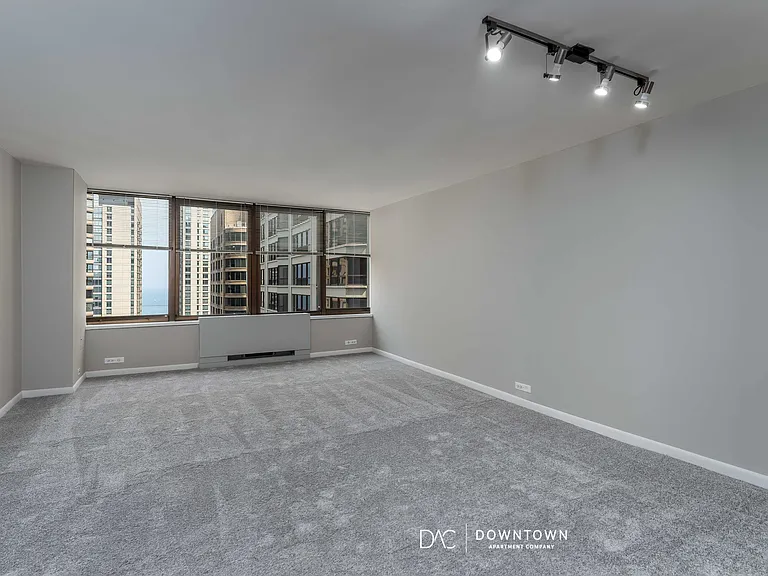 321 E Erie St #920 — Photo 3