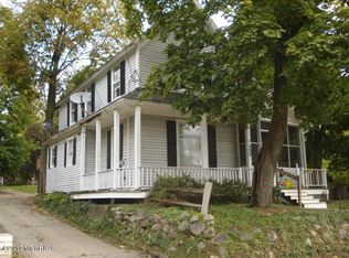 335 Emmett St E, Battle Creek, MI 49017