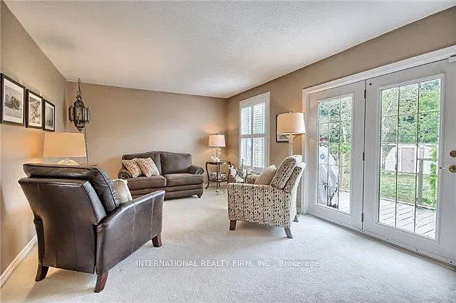 4 bed, $3,200 — Photo 4