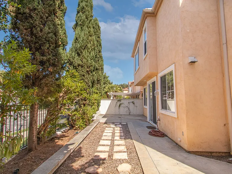 5321 Renaissance Ave — Photo 34