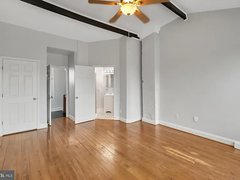 1513 S Charles St — Photo 10