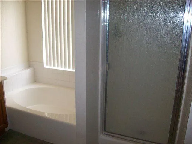 3122 E Topeka Dr — Photo 8