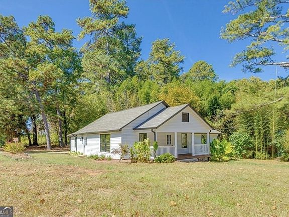 2nd image of 5555 Mason Rd