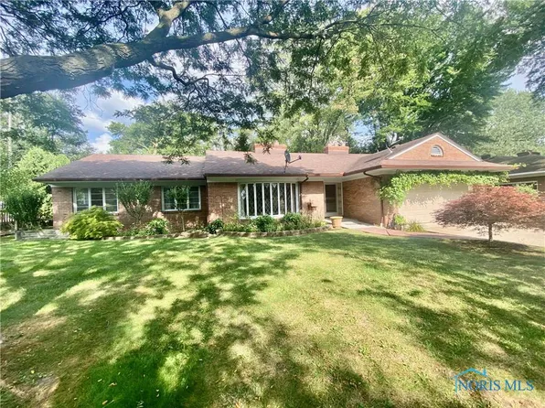 3942 Greenview Dr, Toledo, OH 43606