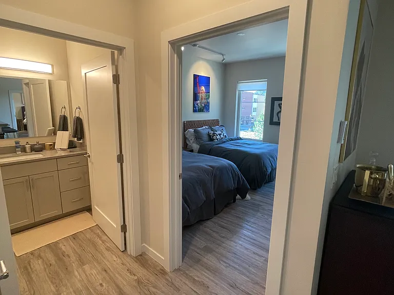 1203 Capitol St — Photo 33