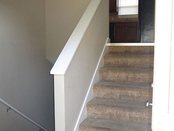 3rd image of 1017 Emily Ln #1019