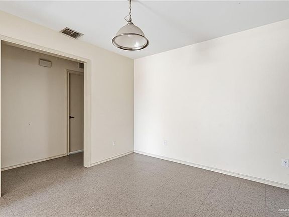 5th image of 3001 Rutgers Ave