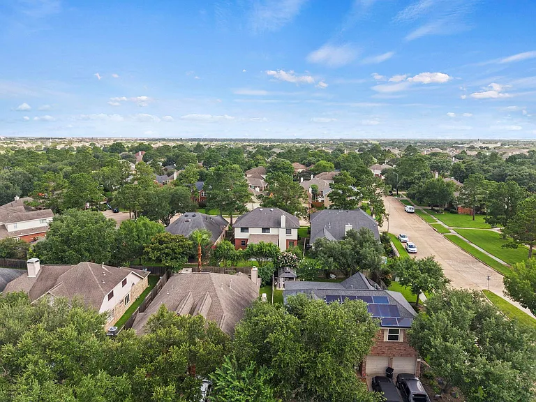 17107 Cradle Cove Ct — Photo 38