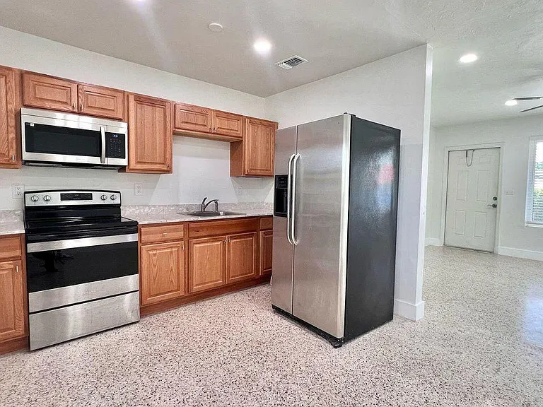 124 Abaco Dr — Photo 11
