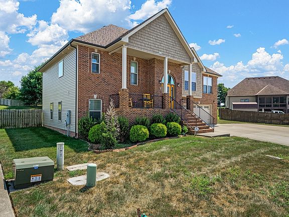 2nd image of 1717 Autumnwood Blvd