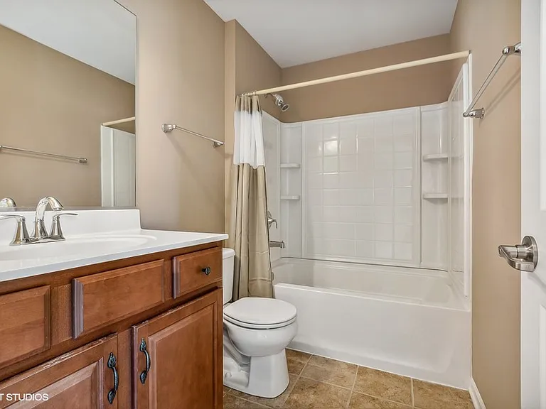 7500 Savoy Ln #B — Photo 16