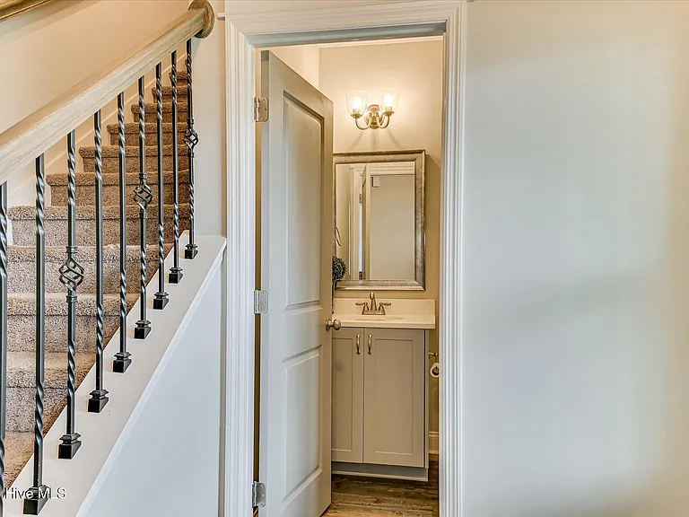 5055 Huntley Trl — Photo 19