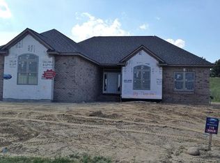 672 Brooks Ln, Oxford, MI