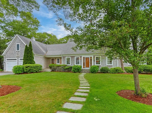 19 Angus Way, Barnstable, MA 02630