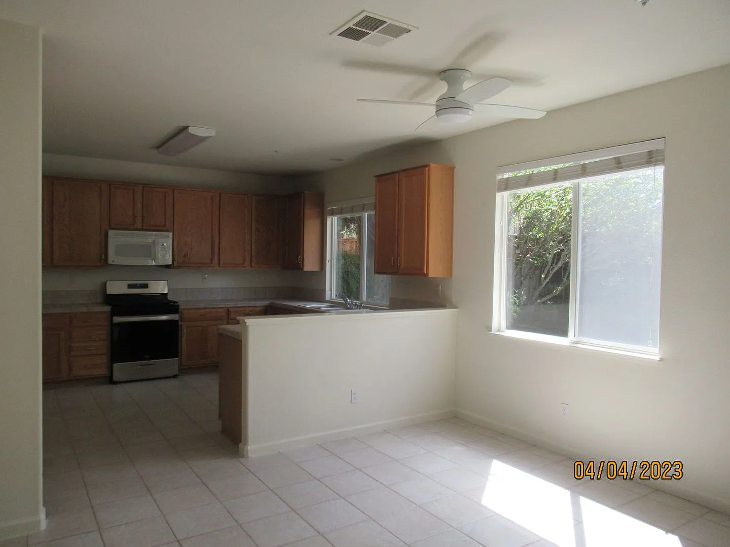 North Napa 3 Bedroom, 2-Story — Photo 3