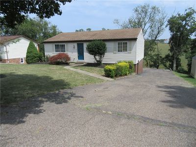 242 Parkwood Cir, Canonsburg, PA, 15317