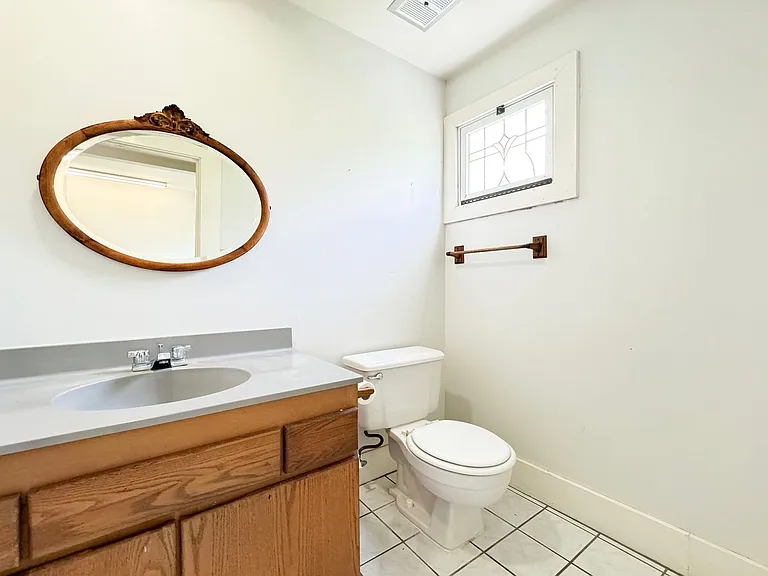 85 Dowsett Ave — Photo 23