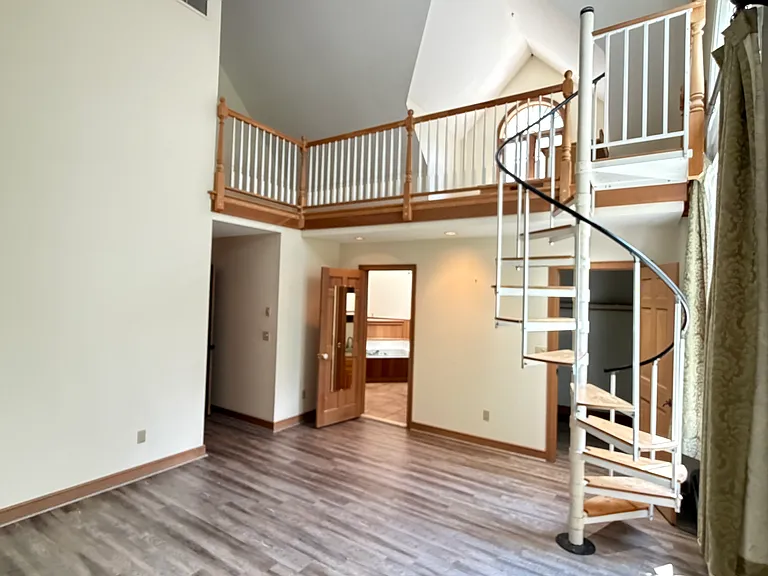 29 Morgan Rd — Photo 5