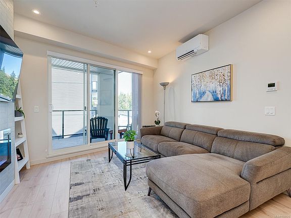 3rd image of 958 Pharoah Mews #406