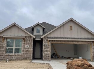 204 Maverick Trl, Valley View, TX 76272