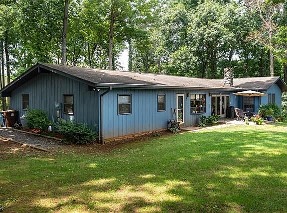 4th image of 1196 Beechwood Dr