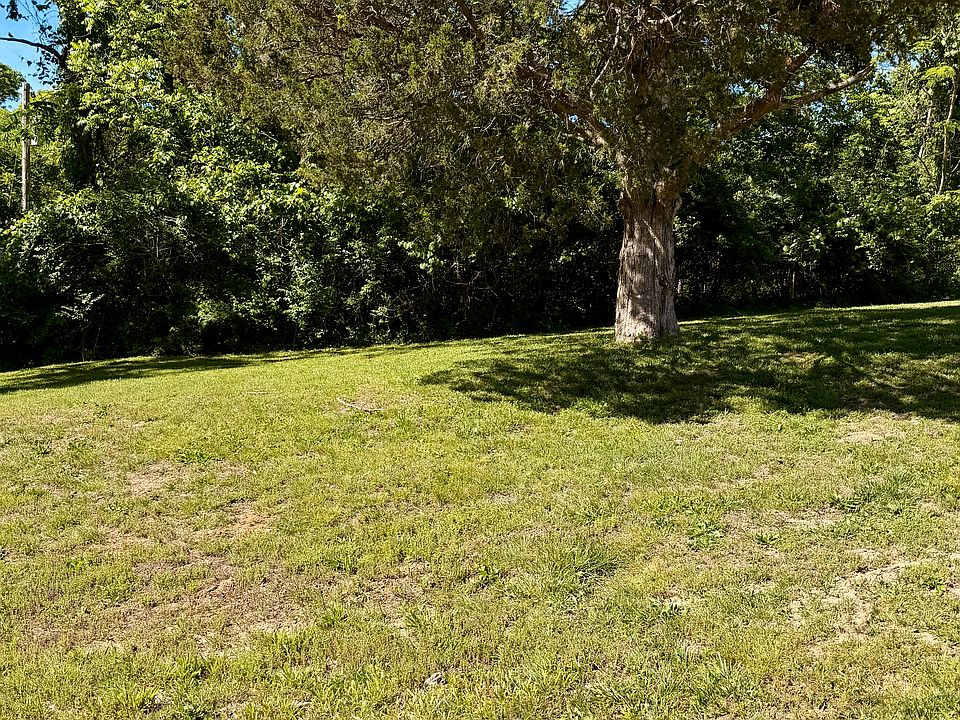 2nd image of 6153 Bush Rd