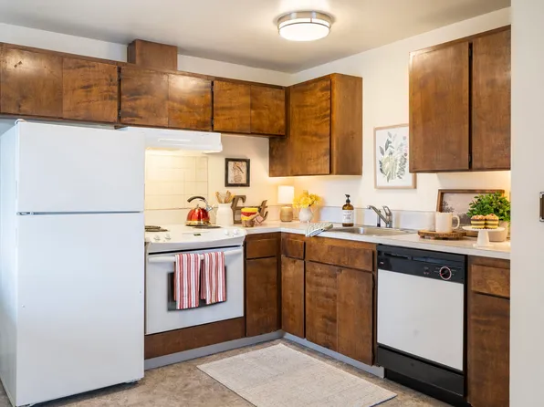 2229 Hawthorne St APT C, Forest Grove, OR 97116