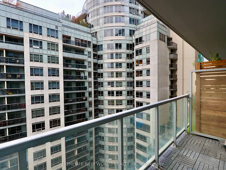 352 Front St W #1517 — Photo 17