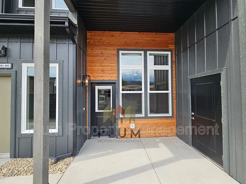 Building Photo - 420 Minnesota Ave #102