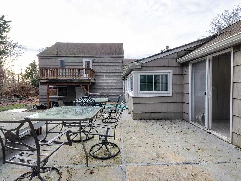 1227 S 284th St — Photo 12