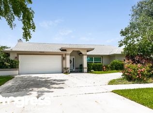 13852 Folkestone Cir, Wellington, FL 33414