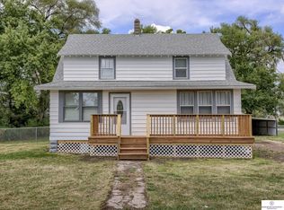 814 E Camden Ave, Omaha, NE 68110