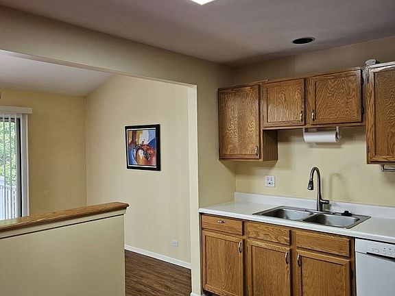 5th image of 2882 Meadow Ln #D